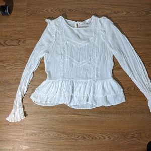 Pretty off-white Zara shirt